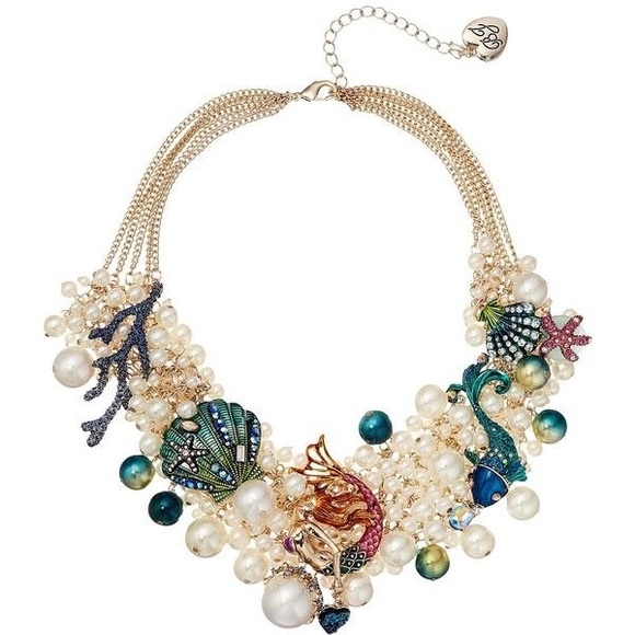 Betsey Johnson Jewelry - Mermaid Seashell Pearl Necklace